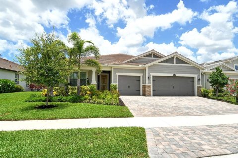 House in Sarasota, Florida 3 bedrooms, 244.52 sq.m. № 1793041 - photo 1