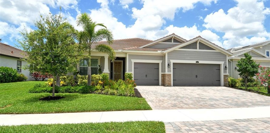 House in Sarasota, Florida 3 bedrooms, 244.52 sq.m. № 1793041