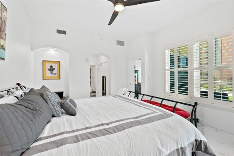 Condo in Daytona Beach Shores, Florida, 2 bedrooms  № 2347128 - photo 22