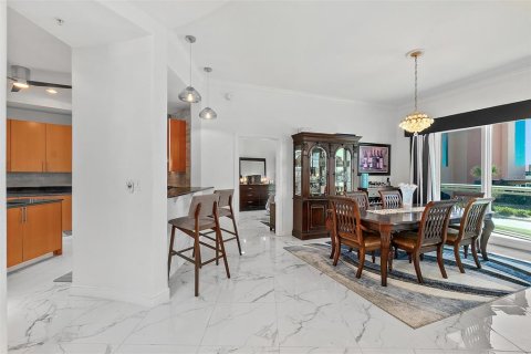 Condo in Daytona Beach Shores, Florida, 2 bedrooms  № 2347128 - photo 12
