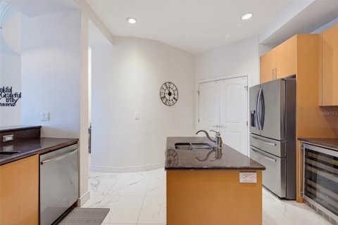 Condo in Daytona Beach Shores, Florida, 2 bedrooms  № 2347128 - photo 8