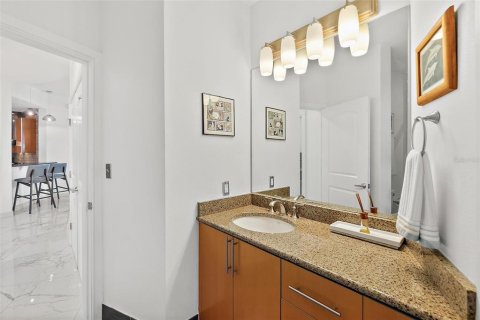 Condo in Daytona Beach Shores, Florida, 2 bedrooms  № 2347128 - photo 25