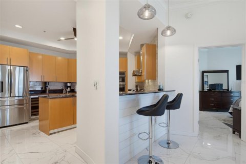 Condo in Daytona Beach Shores, Florida, 2 bedrooms  № 2347128 - photo 2