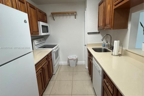 Купить кондоминиум в Майами, Флорида 1 спальня, 61.78м2, № 2024310 - фото 5