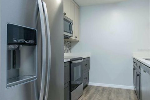 Townhouse in Orlando, Florida 2 bedrooms, 119.38 sq.m. № 2200424 - photo 18