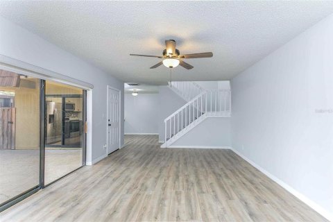 Townhouse in Orlando, Florida 2 bedrooms, 119.38 sq.m. № 2200424 - photo 10