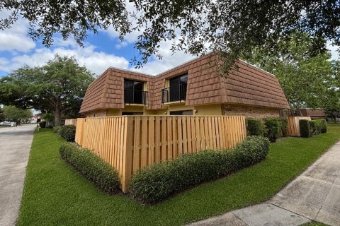 Townhouse in Orlando, Florida 2 bedrooms, 119.38 sq.m. № 2200424 - photo 2