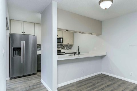 Townhouse in Orlando, Florida 2 bedrooms, 119.38 sq.m. № 2200424 - photo 12