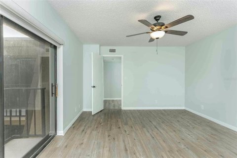Townhouse in Orlando, Florida 2 bedrooms, 119.38 sq.m. № 2200424 - photo 24