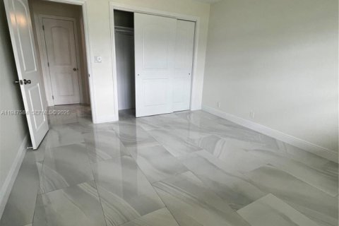 Снять в аренду кондоминиум в Норт-Майами-Бич, Флорида 1 спальня, 63.55м2, № 2003702 - фото 4