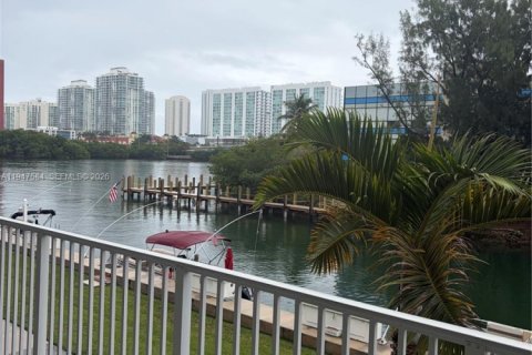 Copropriété à louer à North Miami Beach, Floride: 1 chambre, 63.55 m2 № 2003702 - photo 9