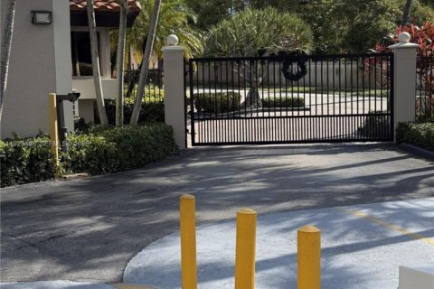 Купить кондоминиум в Майами, Флорида 2 спальни, 111.48м2, № 1986961 - фото 24