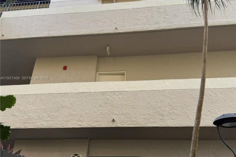 Купить кондоминиум в Майами, Флорида 2 спальни, 111.48м2, № 1986961 - фото 22