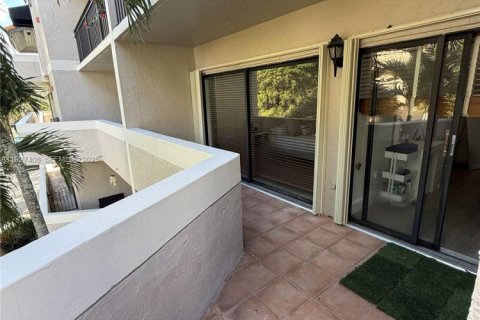 Купить кондоминиум в Майами, Флорида 2 спальни, 111.48м2, № 1986961 - фото 18