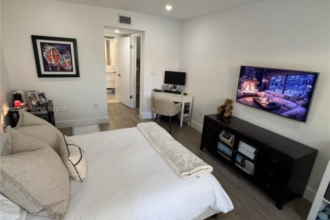 Купить кондоминиум в Майами, Флорида 2 спальни, 111.48м2, № 1986961 - фото 14