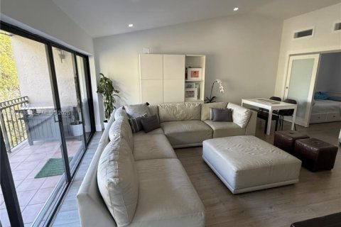 Купить кондоминиум в Майами, Флорида 2 спальни, 111.48м2, № 1986961 - фото 2