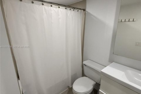 Купить кондоминиум в Майами, Флорида 2 спальни, 111.48м2, № 1986961 - фото 16