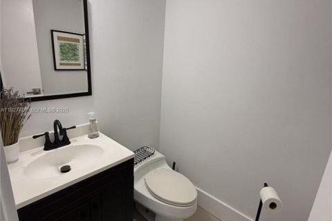 Купить кондоминиум в Майами, Флорида 2 спальни, 111.48м2, № 1986961 - фото 9