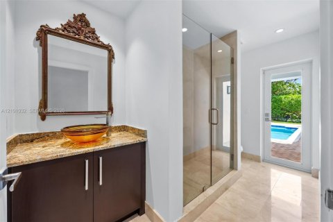 House in Palmetto Bay, Florida 4 bedrooms, 275.08 sq.m. № 2402456 - photo 28