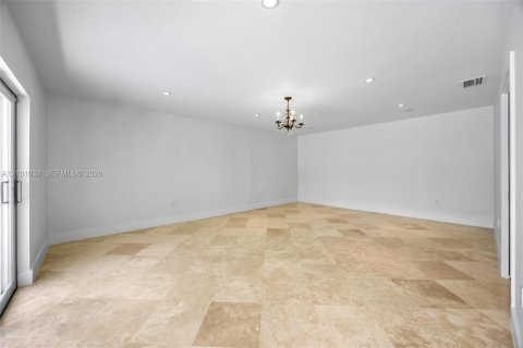 House in Palmetto Bay, Florida 4 bedrooms, 275.08 sq.m. № 2402456 - photo 17