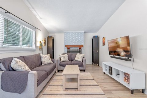 Купить виллу или дом в Санфорд, Флорида 6 комнат, 131.92м2, № 1835635 - фото 12