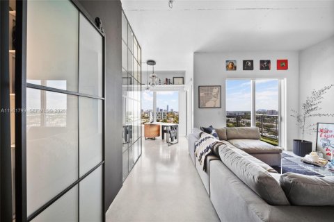Copropriété à vendre à Miami, Floride: 1 chambre, 67.63 m2 № 2045147 - photo 6