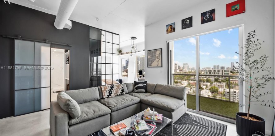 Condo à Miami, Floride, 1 chambre  № 2045147