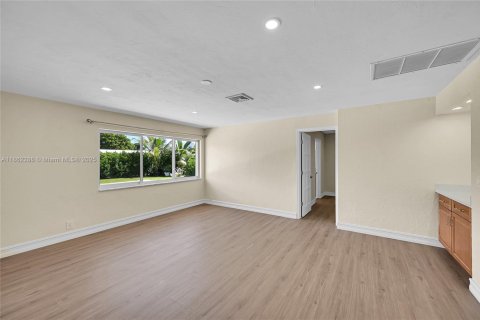 Casa en venta en Atlantis, Florida, 4 dormitorios, 237.55 m2 № 1891585 - foto 28