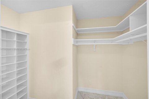 Casa en venta en Atlantis, Florida, 4 dormitorios, 237.55 m2 № 1891585 - foto 17