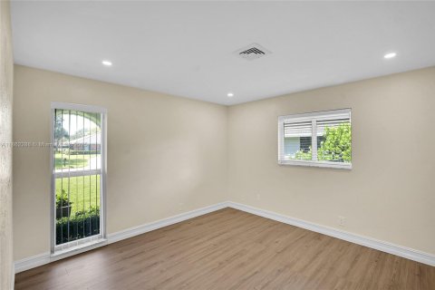 Casa en venta en Atlantis, Florida, 4 dormitorios, 237.55 m2 № 1891585 - foto 22