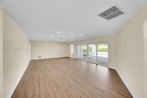 Casa en venta en Atlantis, Florida, 4 dormitorios, 237.55 m2 № 1891585 - foto 7