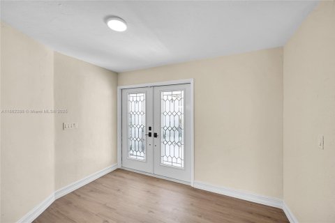 Casa en venta en Atlantis, Florida, 4 dormitorios, 237.55 m2 № 1891585 - foto 10