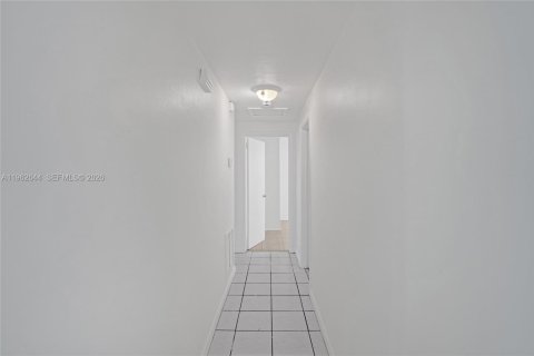 Villa ou maison à vendre à Delray Beach, Floride: 4 chambres, 106.93 m2 № 2023802 - photo 26