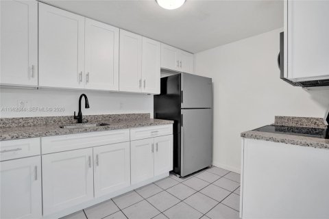 Villa ou maison à vendre à Delray Beach, Floride: 4 chambres, 106.93 m2 № 2023802 - photo 14