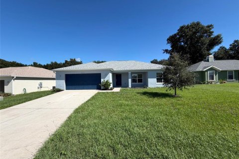 Casa en Ocala, Florida 4 dormitorios, 184.5 m2 № 2354878