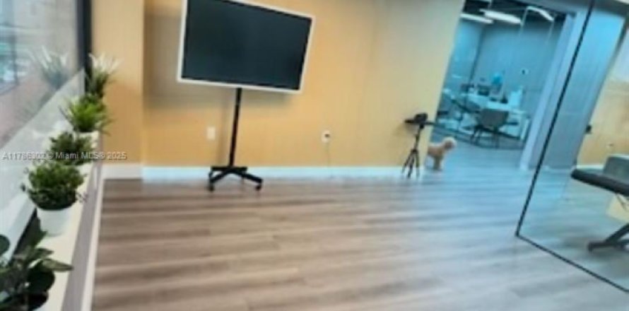 Immobilier commercial à West Miami, Floride № 1958814