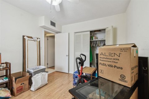 Condo in Saint Petersburg, Florida, 2 bedrooms  № 1774690 - photo 21