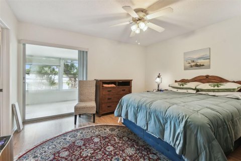 Condo in Saint Petersburg, Florida, 2 bedrooms  № 1774690 - photo 22
