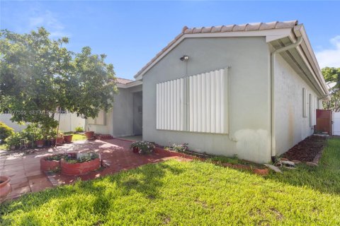 Купить виллу или дом в Мирамар, Флорида 3 спальни, 184.5м2, № 1988950 - фото 22