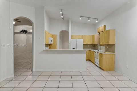 Купить виллу или дом в Мирамар, Флорида 3 спальни, 184.5м2, № 1988950 - фото 9