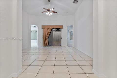 Купить виллу или дом в Мирамар, Флорида 3 спальни, 184.5м2, № 1988950 - фото 3