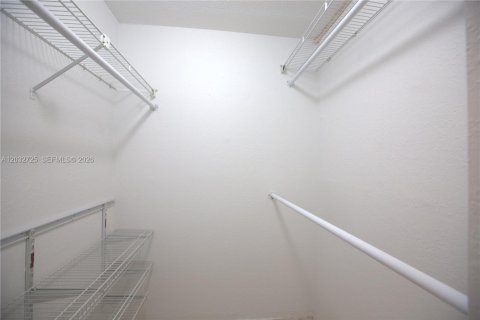 Townhouse in Miami, Florida 3 bedrooms, 141.49 sq.m. № 2087039 - photo 25