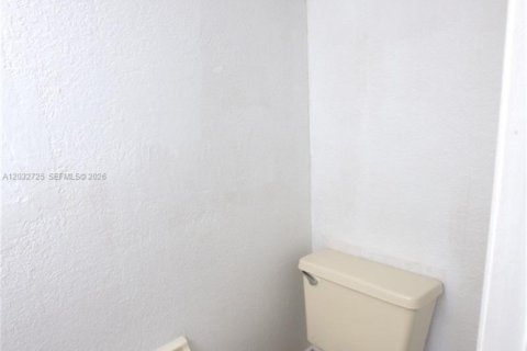 Townhouse in Miami, Florida 3 bedrooms, 141.49 sq.m. № 2087039 - photo 14