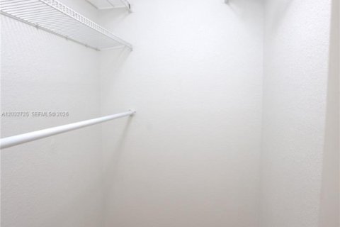 Townhouse in Miami, Florida 3 bedrooms, 141.49 sq.m. № 2087039 - photo 21