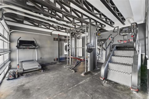 House in Palmetto Bay, Florida 4 bedrooms, 389.07 sq.m. № 2033522 - photo 24