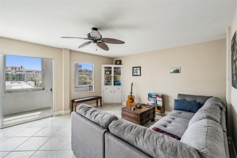Condominio en venta en Saint Petersburg, Florida, 2 dormitorios, 107.77 m2 № 1578907 - foto 12