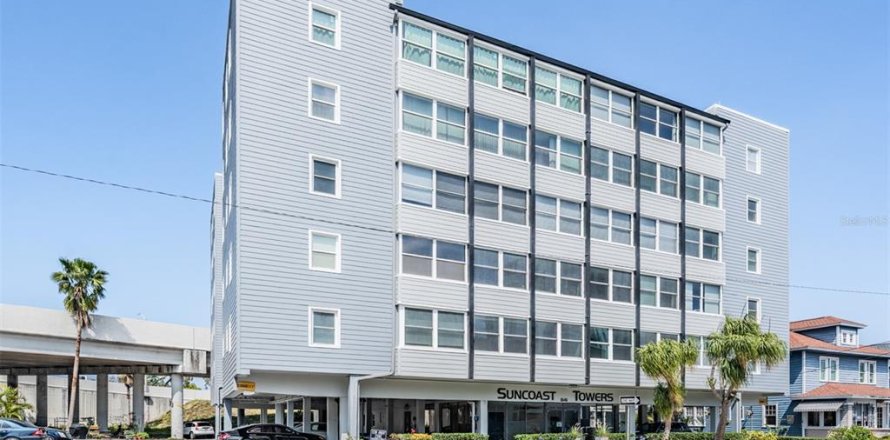 Condominio en Saint Petersburg, Florida, 2 dormitorios  № 1578907