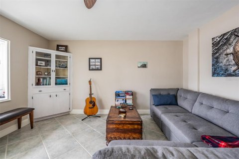 Condominio en venta en Saint Petersburg, Florida, 2 dormitorios, 107.77 m2 № 1578907 - foto 13