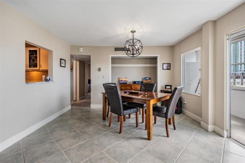 Condominio en venta en Saint Petersburg, Florida, 2 dormitorios, 107.77 m2 № 1578907 - foto 8