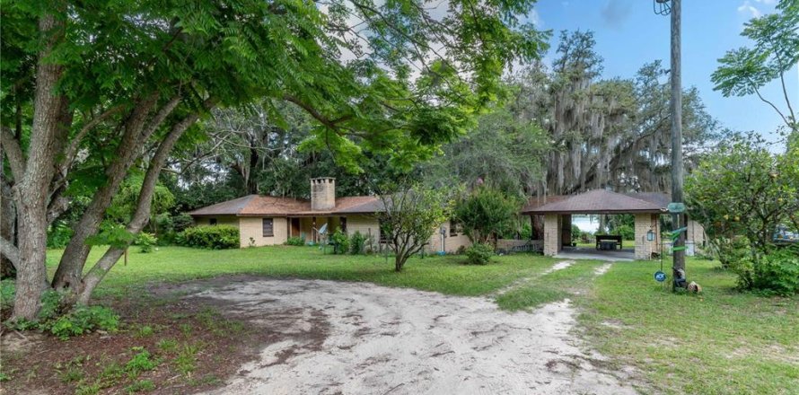 Casa en Ocklawaha, Florida 3 dormitorios, 192.4 m2 № 1743727